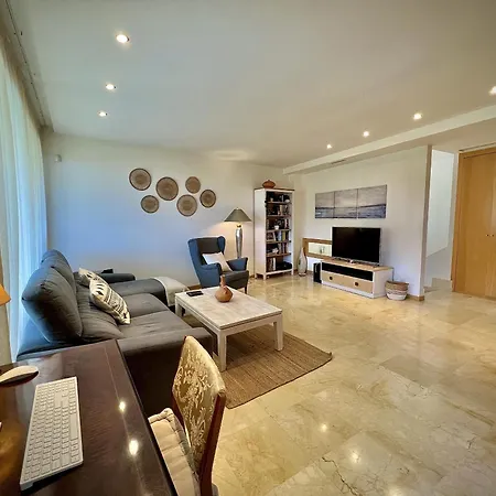 Apartment Los Monteros With Pool By Homing Marbella